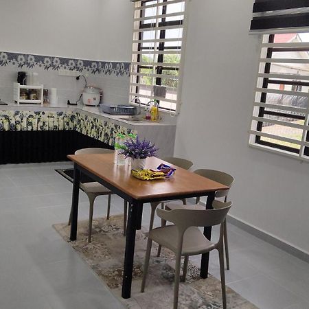 Hadeera Minimalis Family Homestay Kuala Terengganu Exterior foto